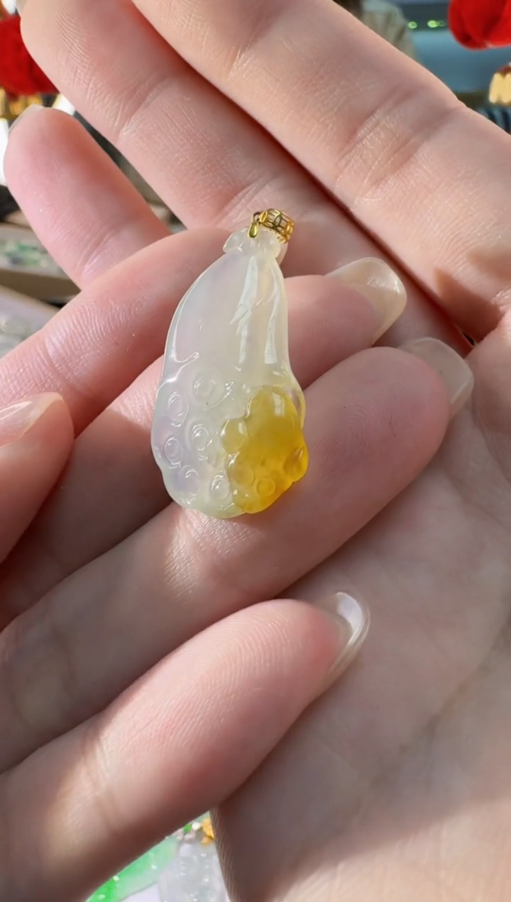 【闪购商品】翡翠18K金镶嵌颈饰缅甸翡翠A货吊坠