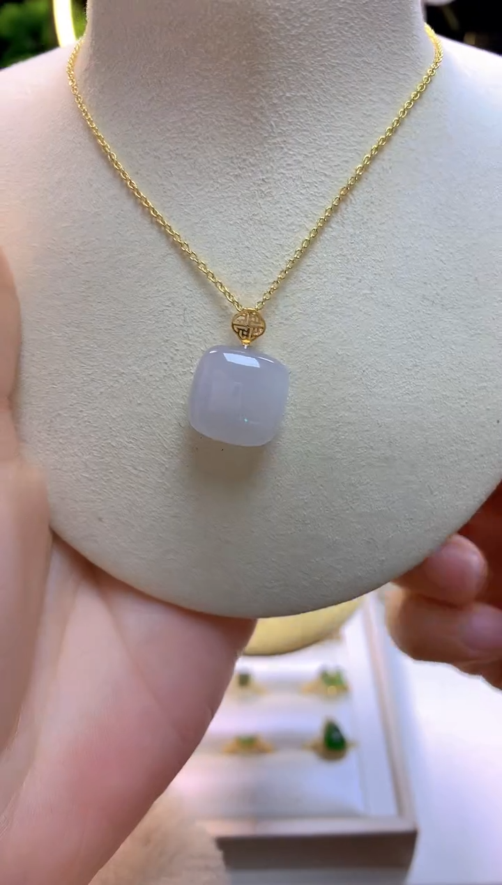 【闪购商品】和田玉吊坠18K金镶嵌冰烟紫方糖