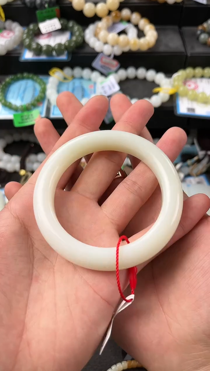 【闪购商品】和田玉手镯未镶嵌于田白玉手镯卡58.6微色差