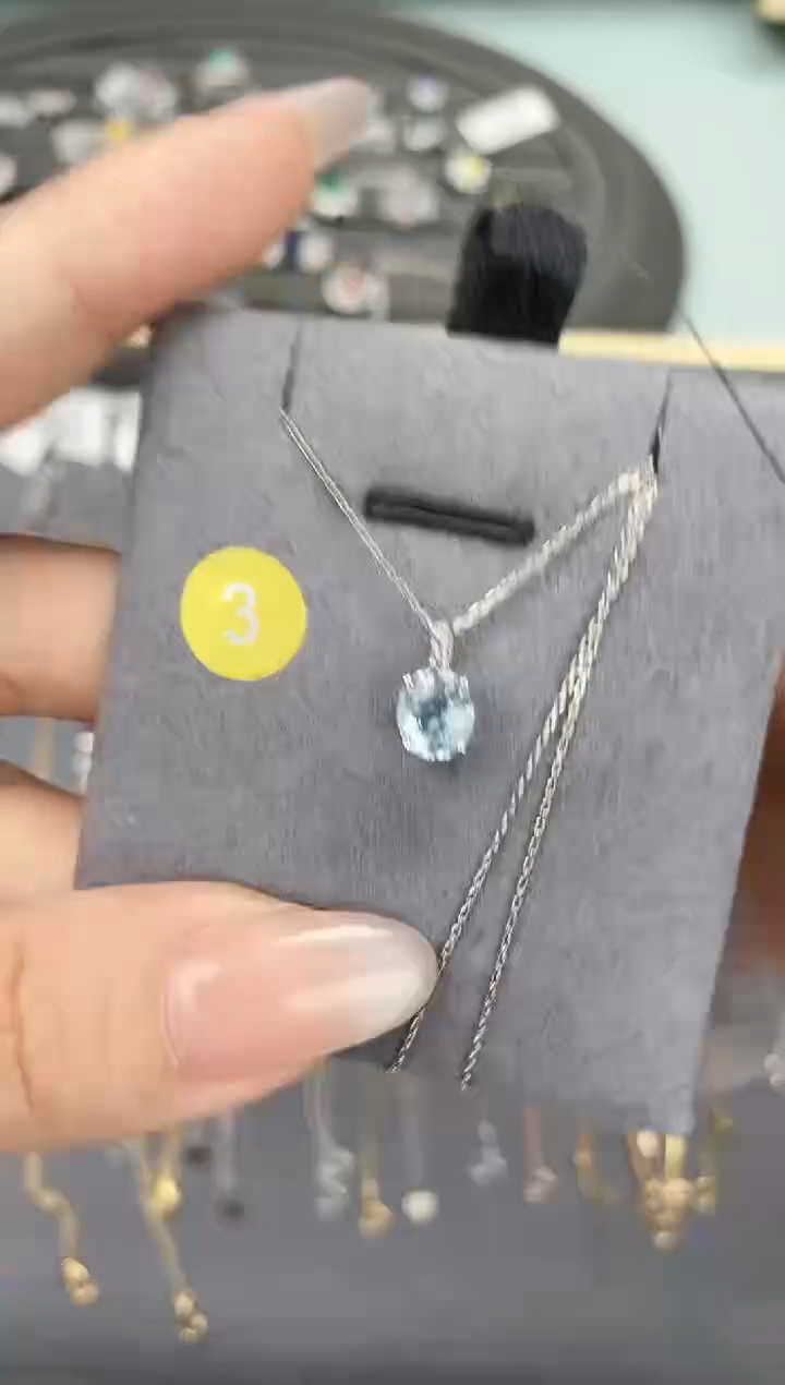 【闪购商品】海蓝宝石颈饰18K金镶嵌项链