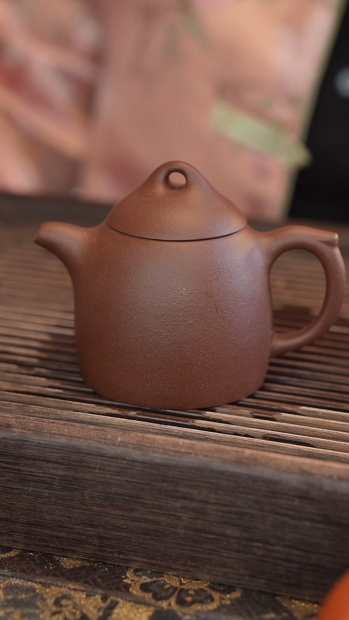 茶壶紫砂秦权 半手工 220cc