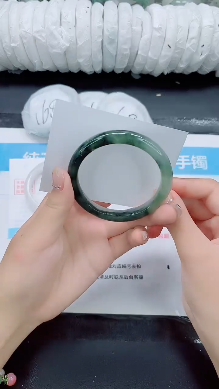石英质玉手镯未镶嵌0185-