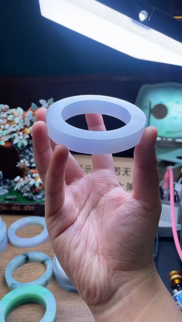 【闪购商品】定制翡翠手镯未镶嵌定制