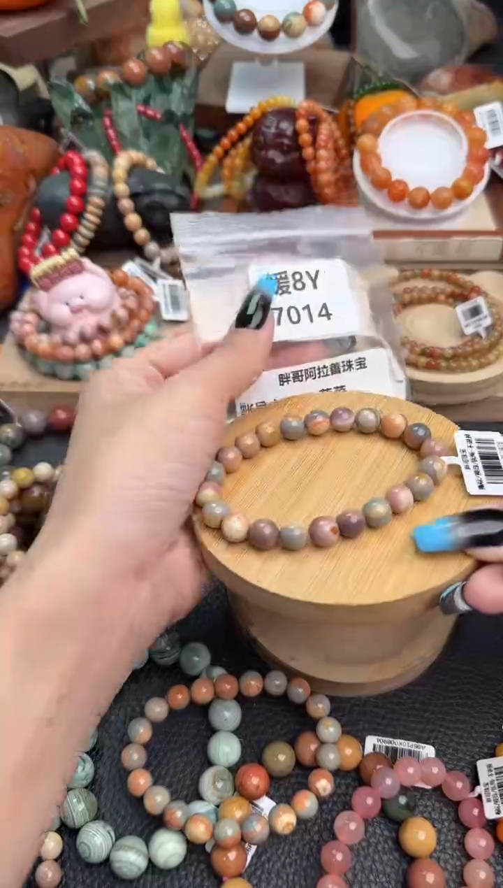 【闪购商品】石英质玉手链未镶嵌8Y7014