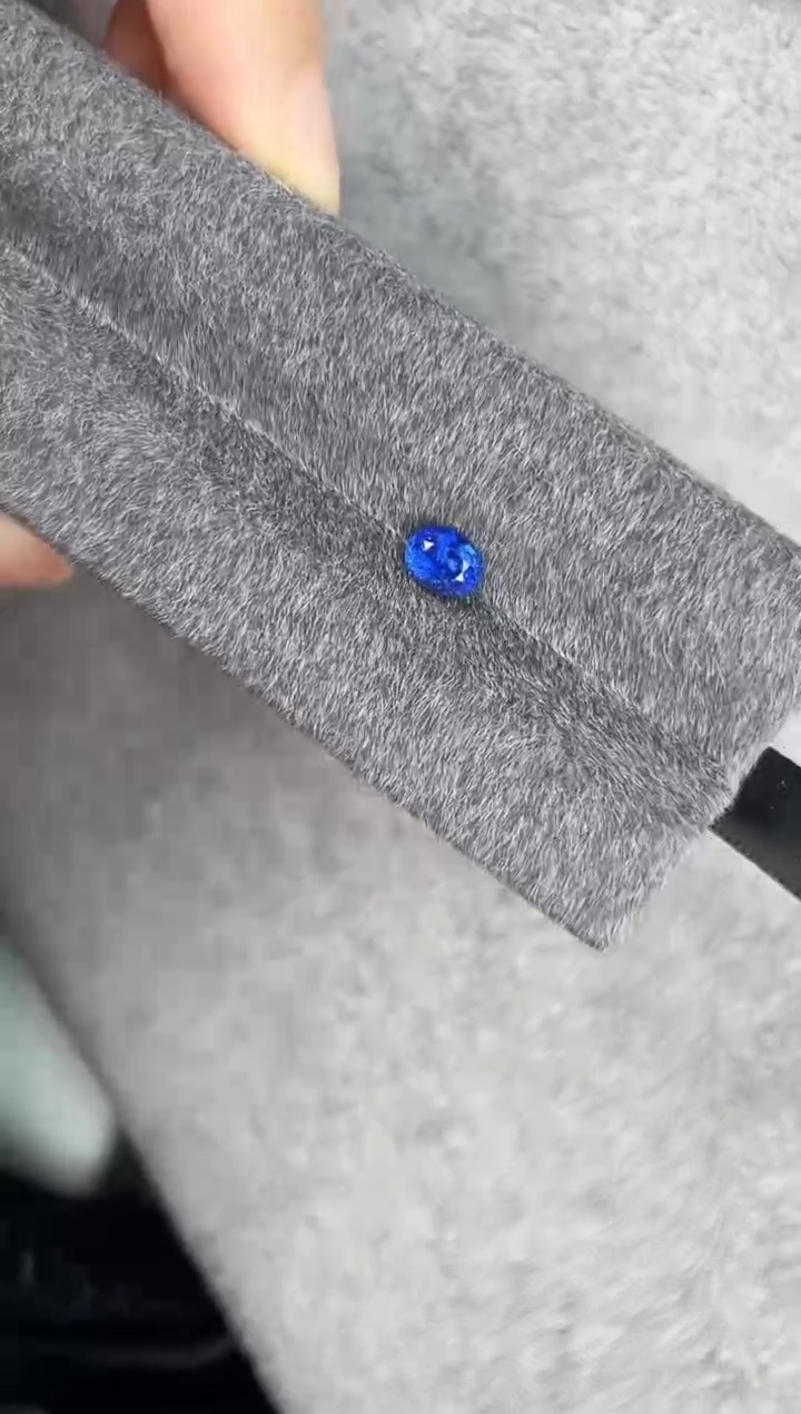 【闪购商品】蓝宝石裸石未镶嵌0.954ct   