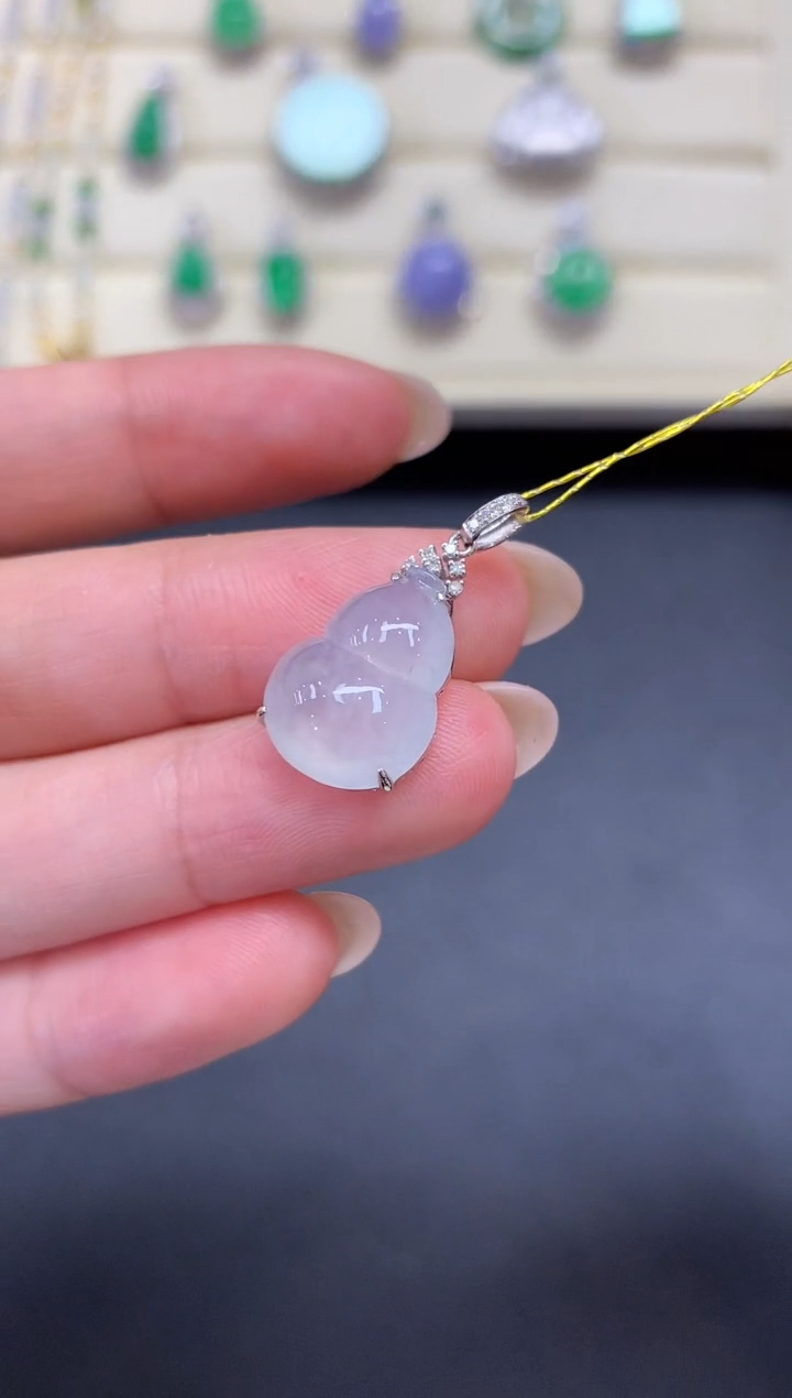 【闪购商品】翡翠18K金镶嵌颈饰A165