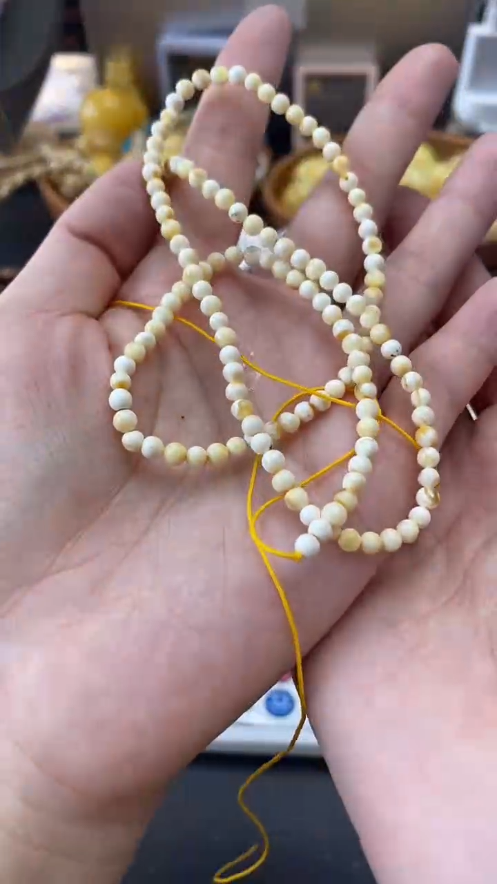 琥珀未镶嵌珠宝奇石180