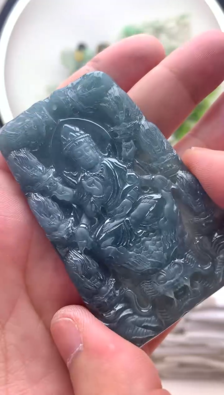 颈饰未镶嵌翡翠孙*灵千手观音