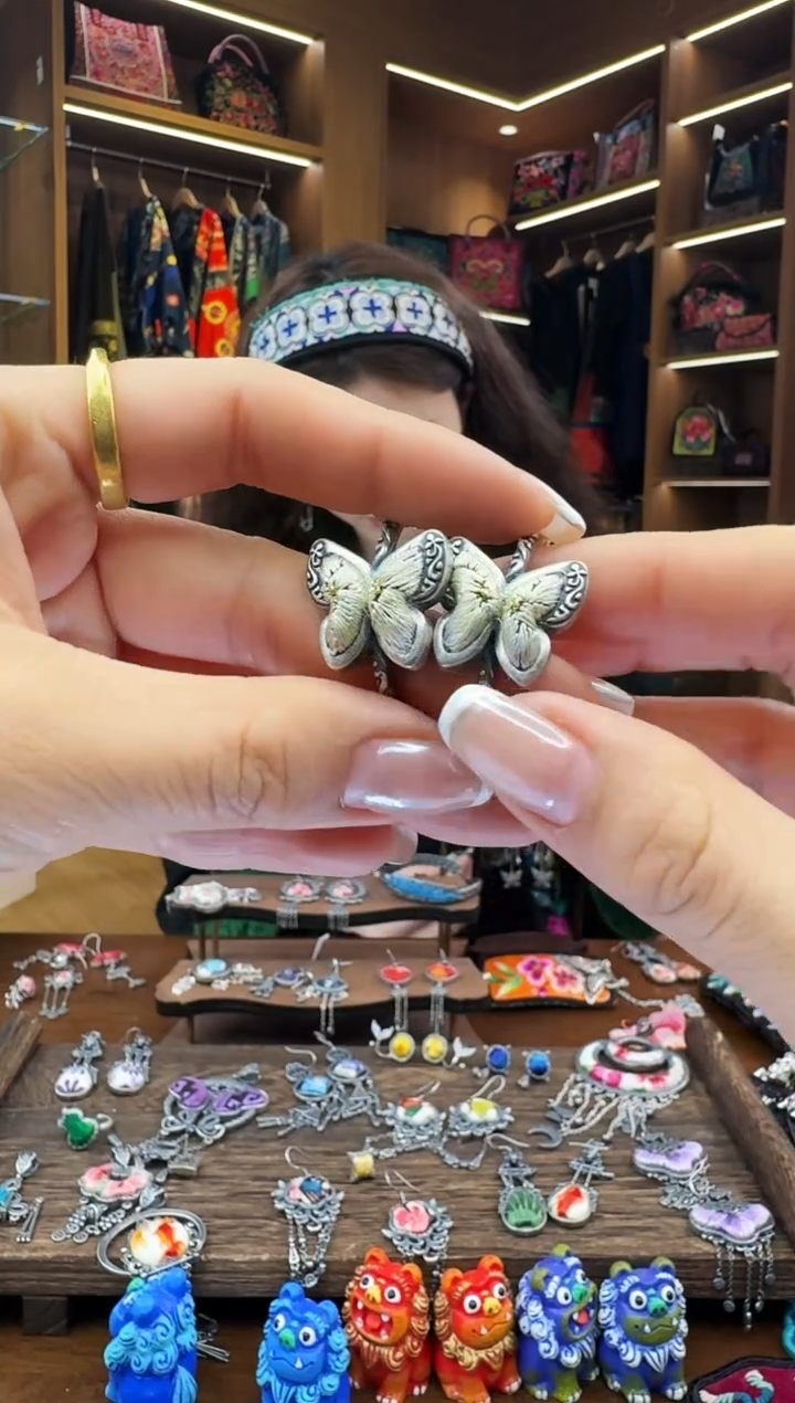 【闪购商品】织绣148黔东南苗族刺绣