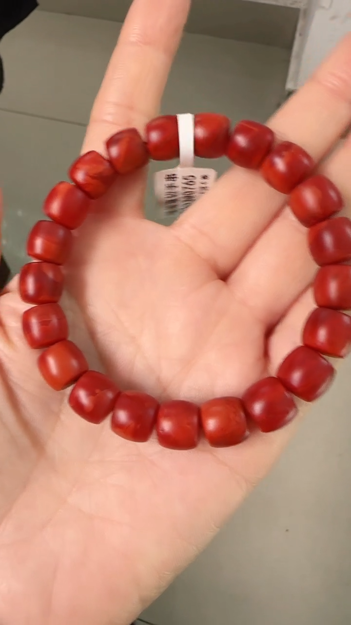 未镶嵌多样性发一件南红玛瑙初**阻11mm老川南直切手串