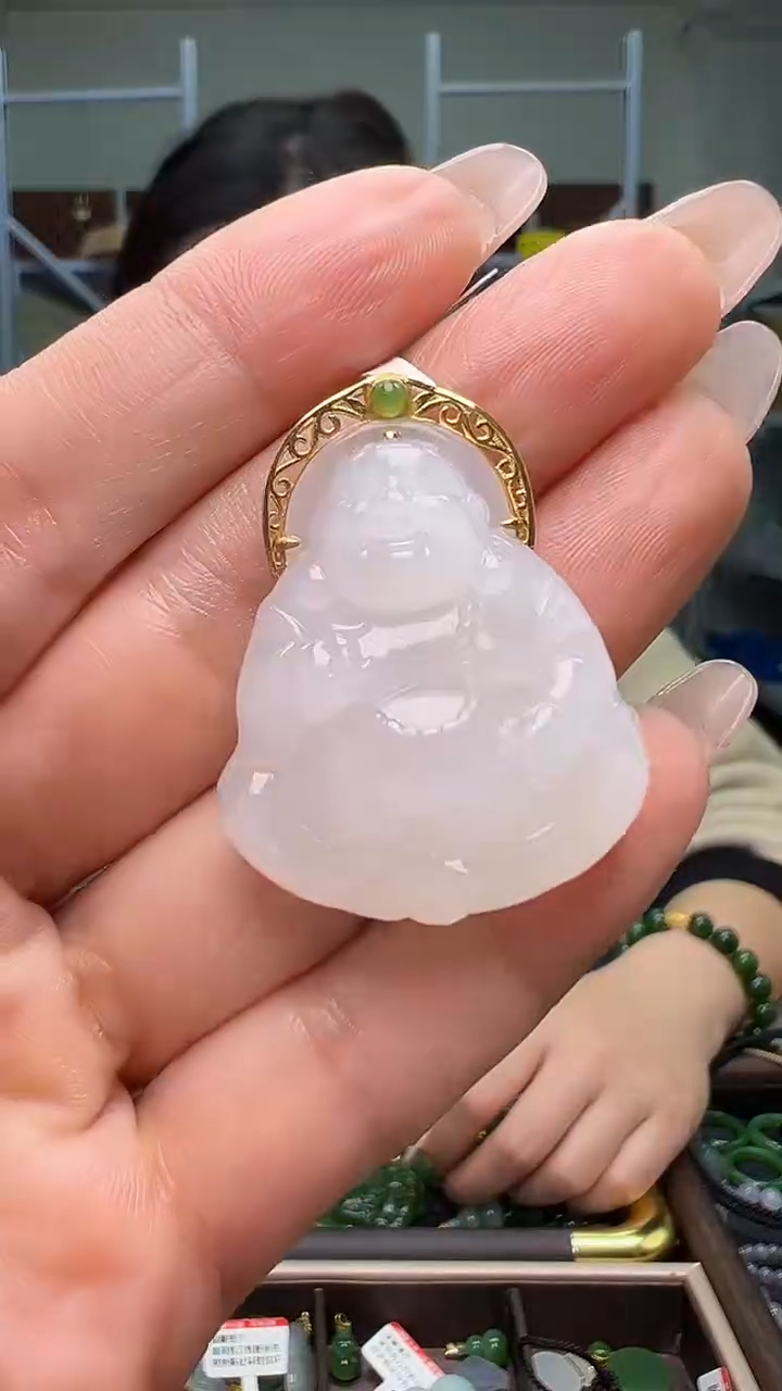 颈饰18K金镶嵌和田玉(多样性发货.发其一）11.06.88