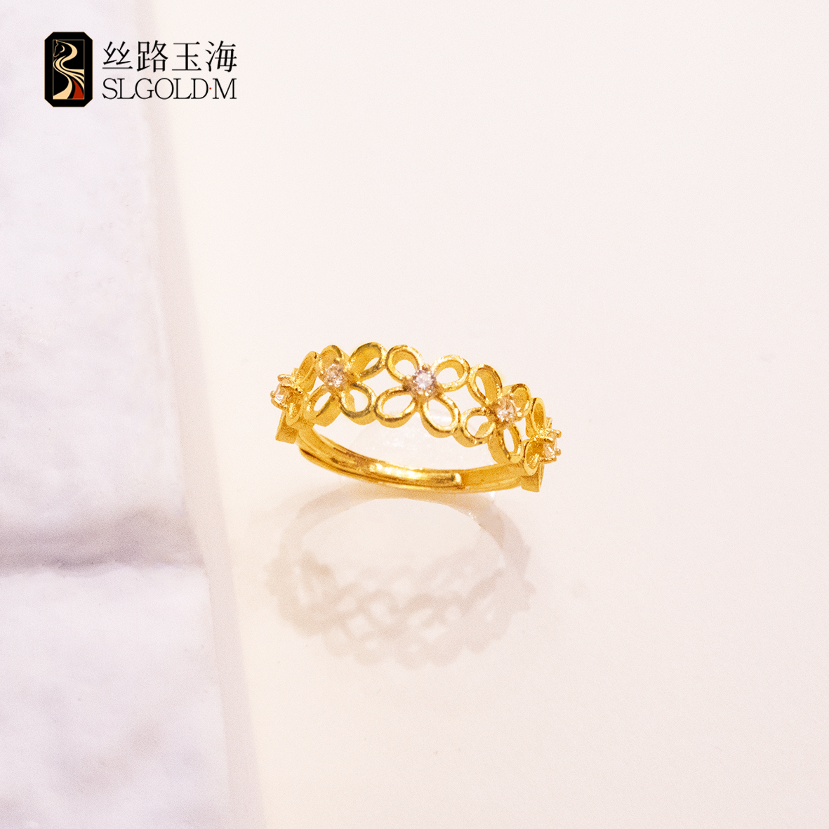 [ZT]四叶花足金镶嵌戒指时尚精美复古个性法式黄金