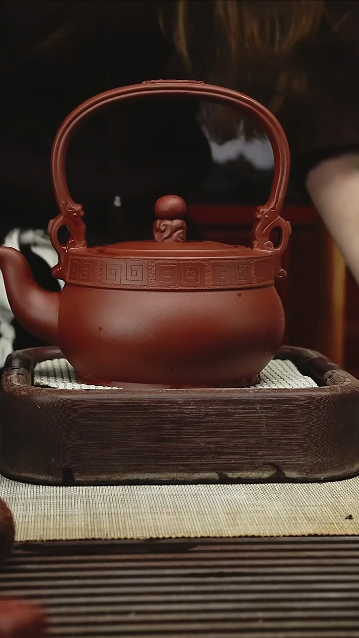 茶壶紫砂680CC  