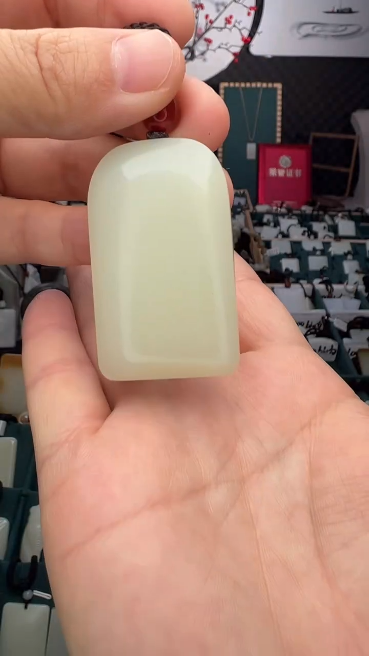 颈饰未镶嵌和田玉D