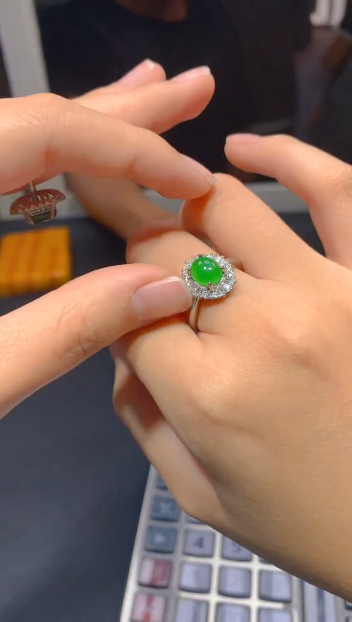 【闪购商品】定制翡翠未镶嵌104多样性发货(发其一）