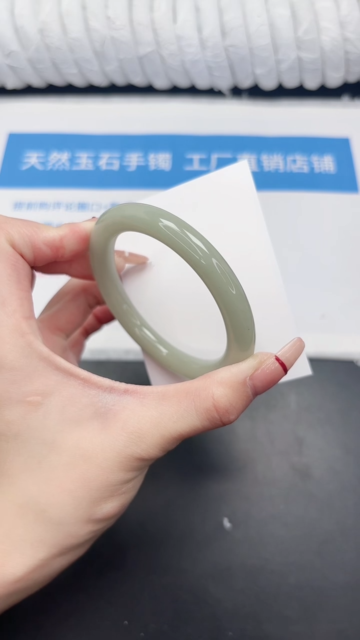 未镶嵌手镯石英质玉26-56.4DY