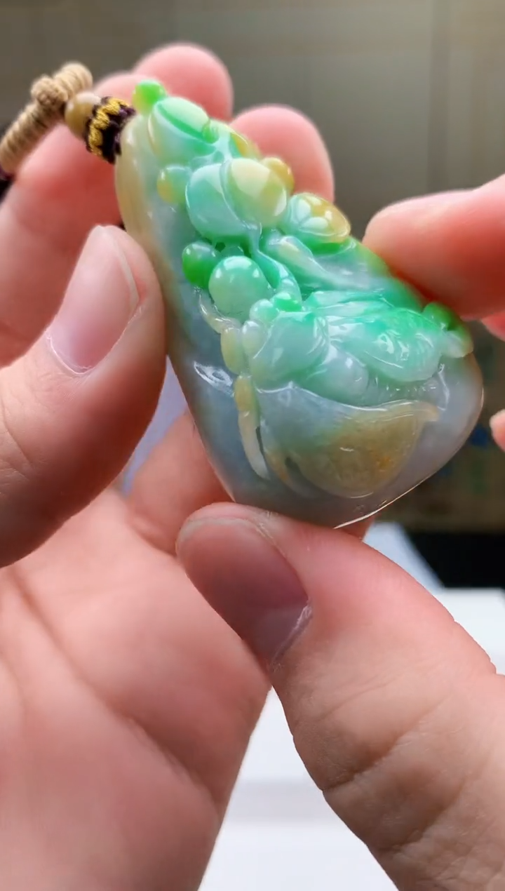 【闪购商品】定制翡翠未镶嵌4902bb-毛货挂件76