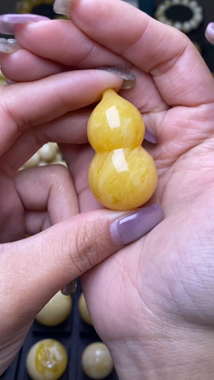 【闪购商品】琥珀裸石未镶嵌葵.106