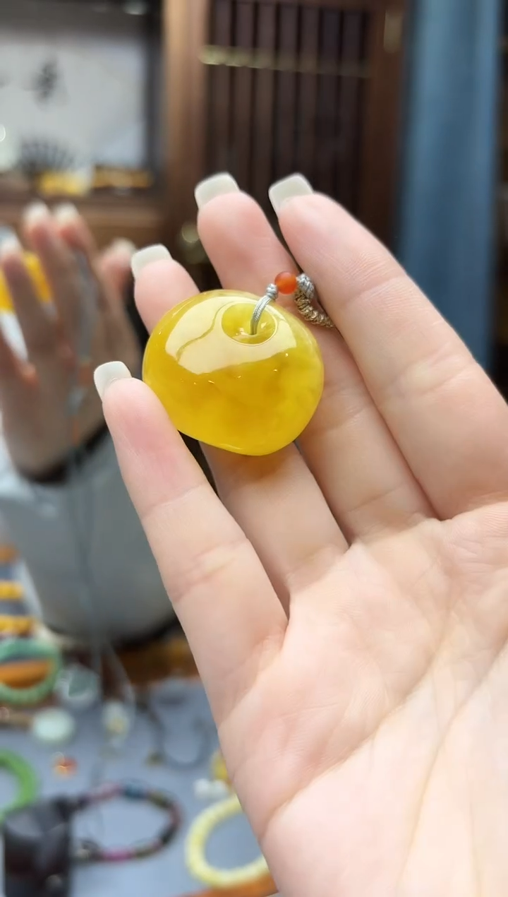 蜜蜡颈饰未镶嵌蜜蜡包吊坠GW