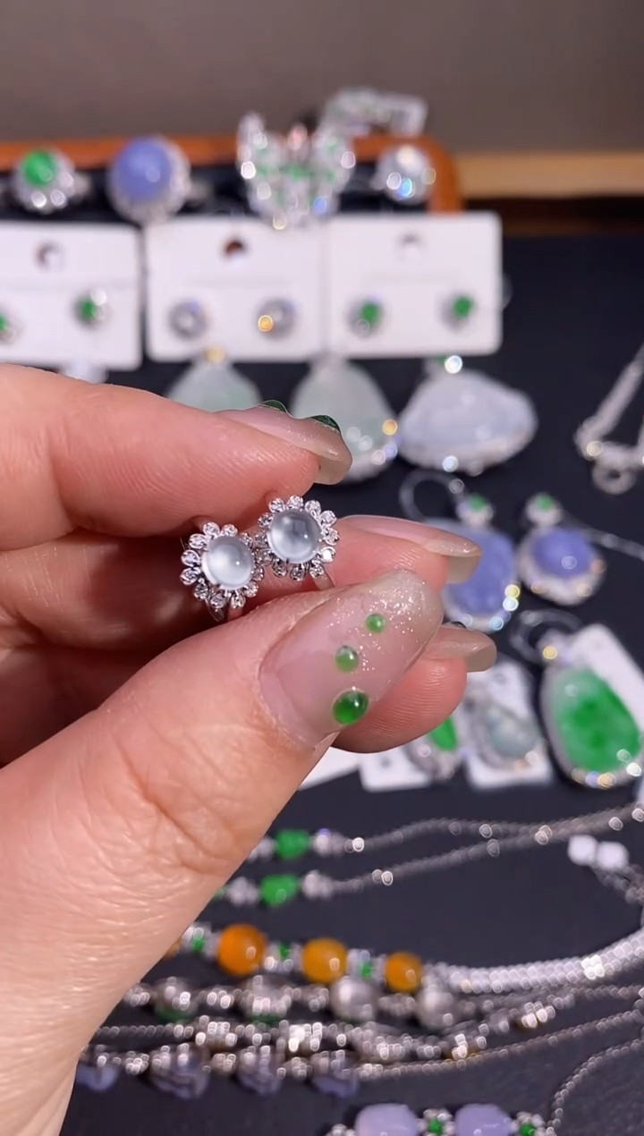 【闪购商品】翡翠耳饰18K金镶嵌耳饰