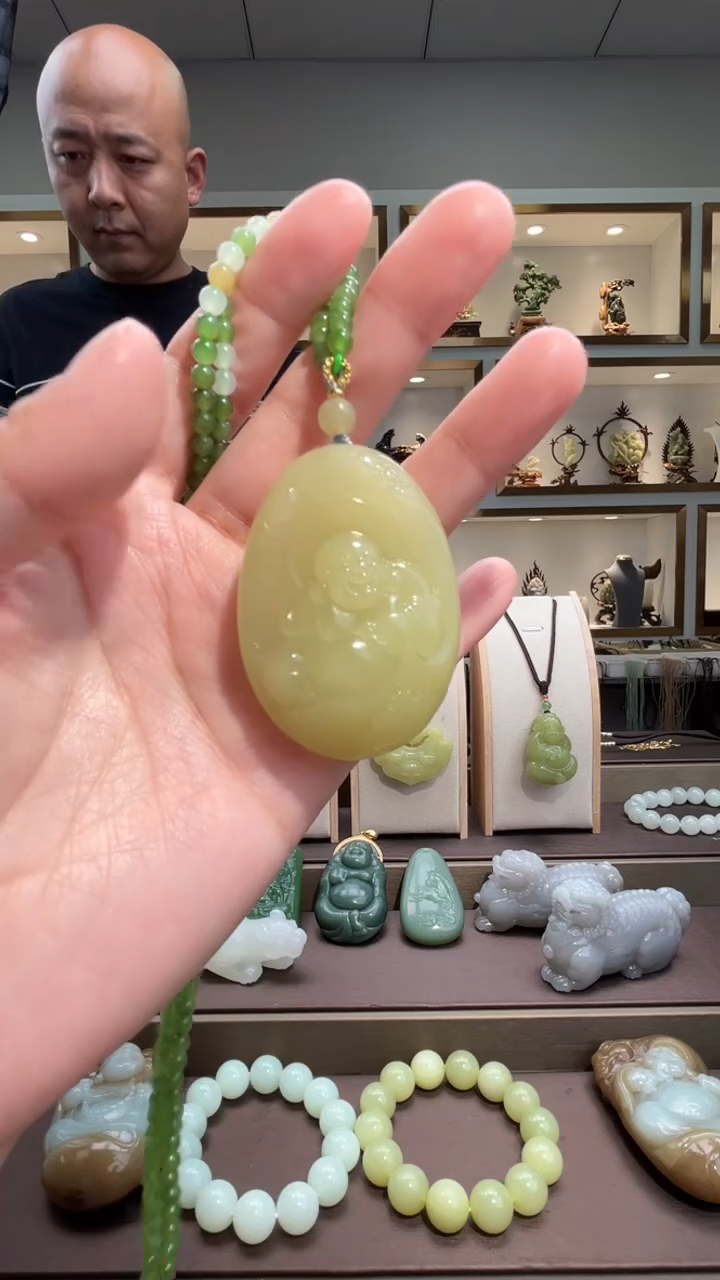 颈饰未镶嵌和田玉苏