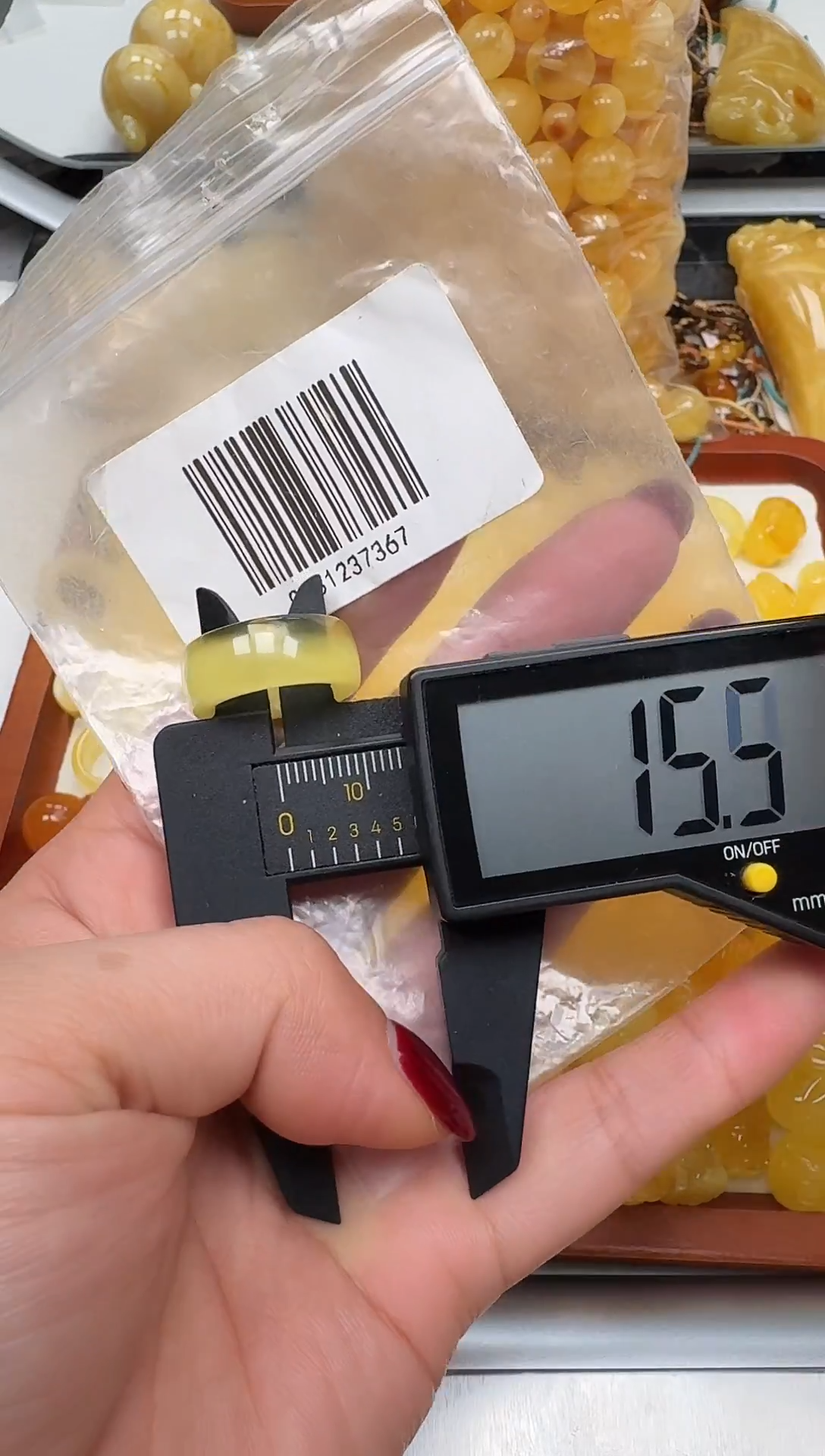 裸石琥珀未镶嵌如图