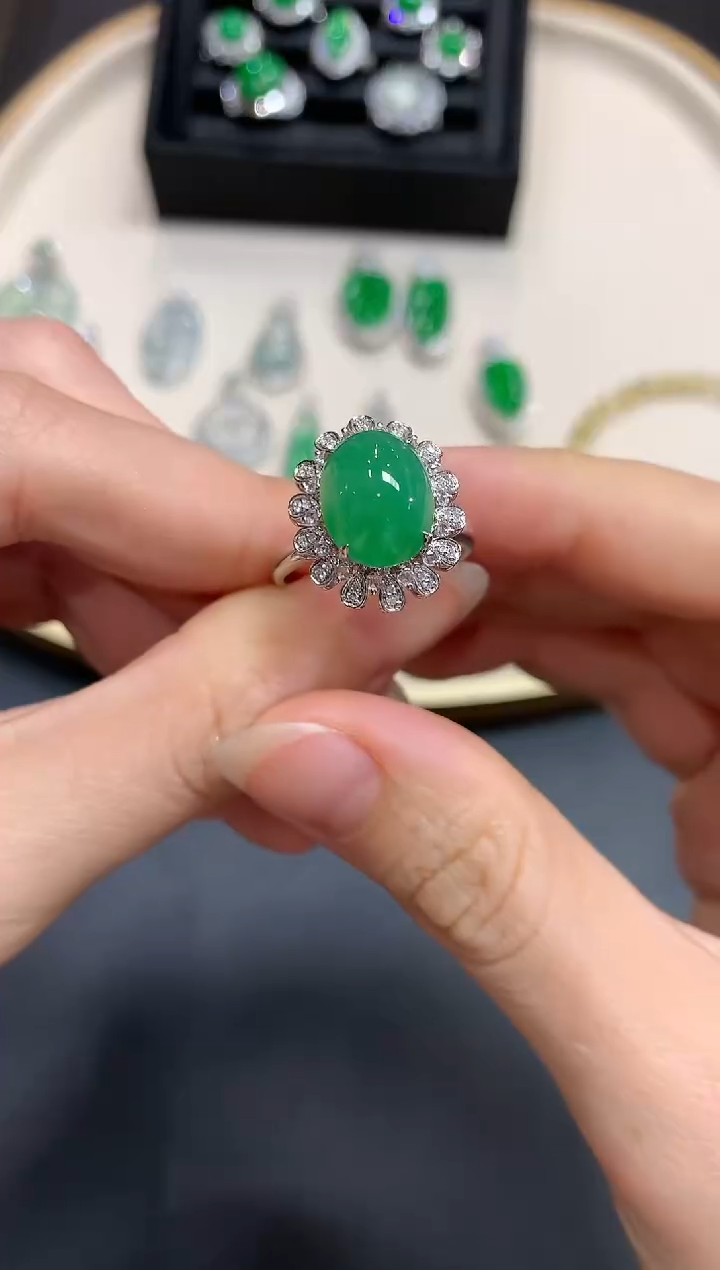 【闪购商品】翡翠戒指18K金镶嵌A691|12000