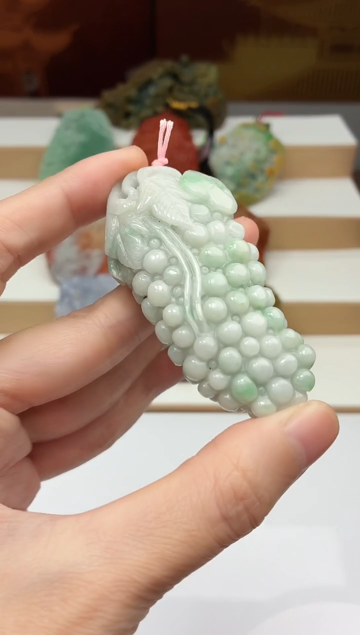 颈饰未镶嵌翡翠牌子