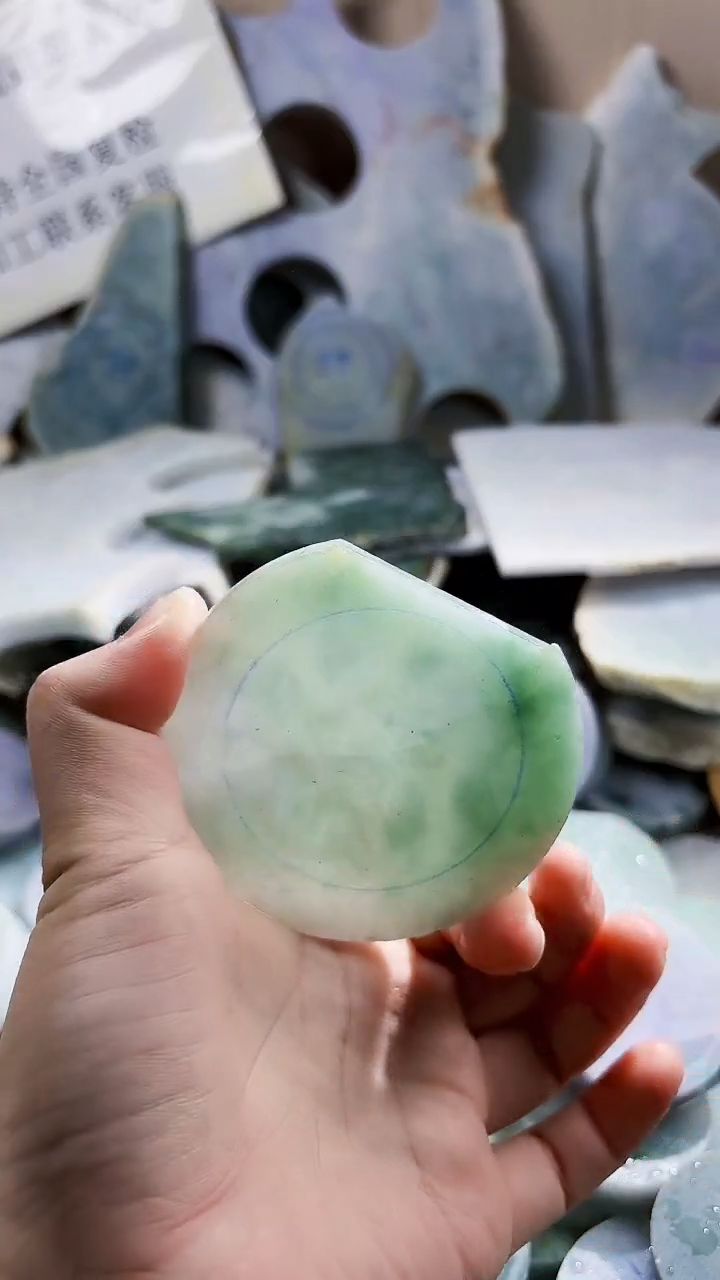 翡翠未镶嵌颈饰翡翠A货 姜谭853