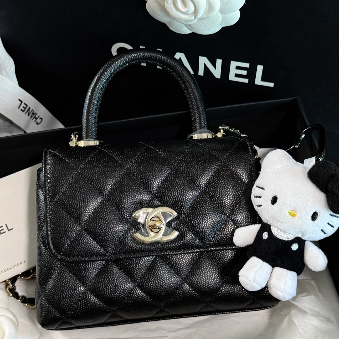 99新 Chanel/香奈儿 展会外场！黑金cocohandlenano包 