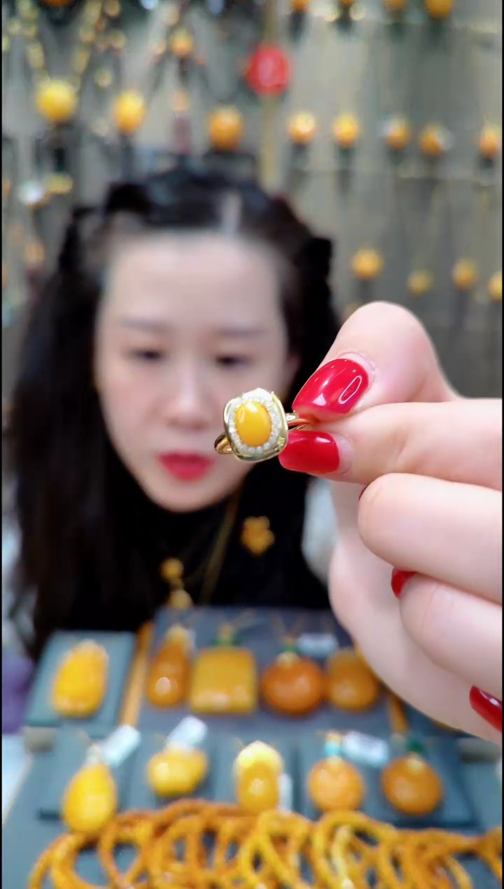 【闪购商品】蜜蜡戒指银S925镀金镶嵌H352蜜蜡戒指