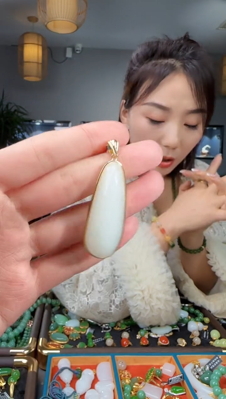 吊坠(不含链)未镶嵌和田玉1