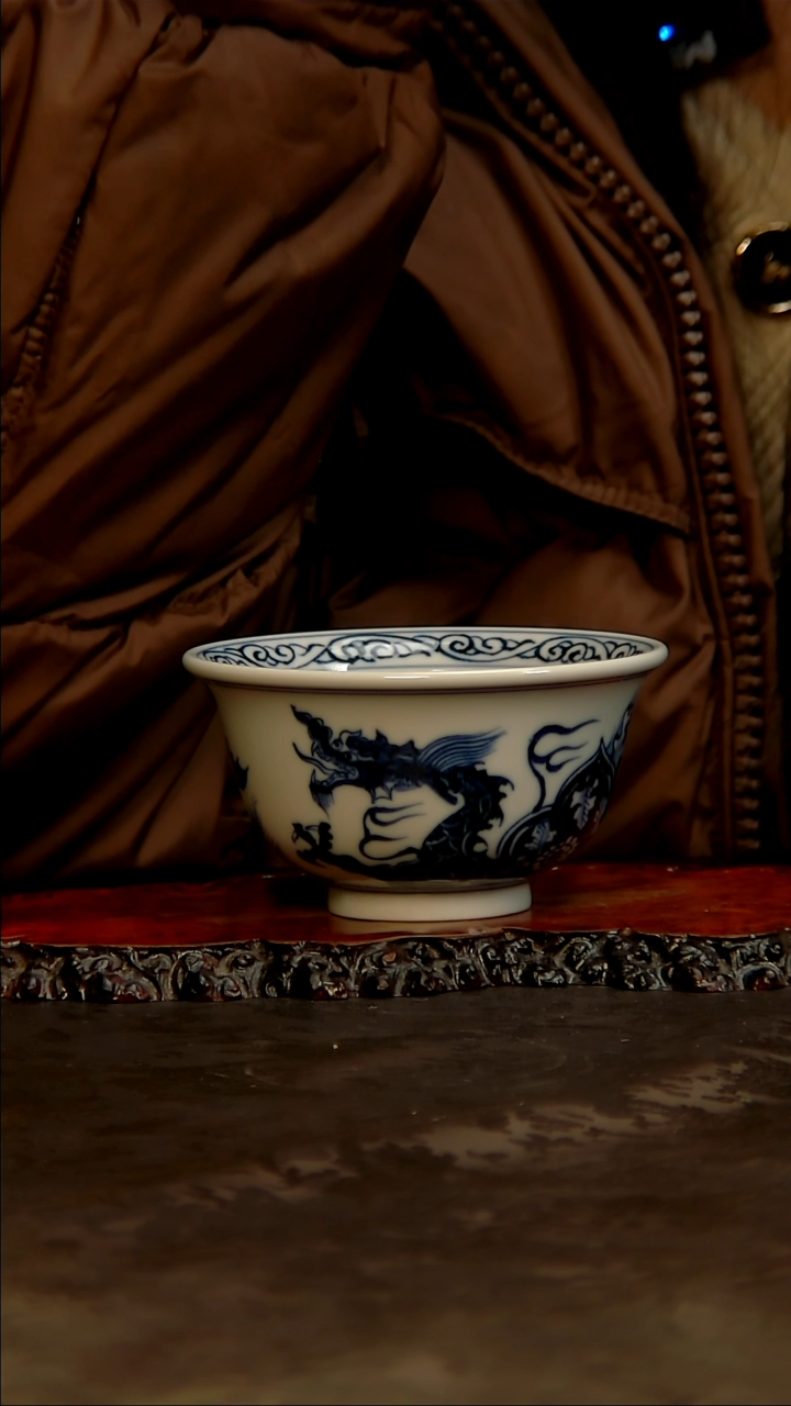 【闪购商品】青花手绘龙纹主人杯