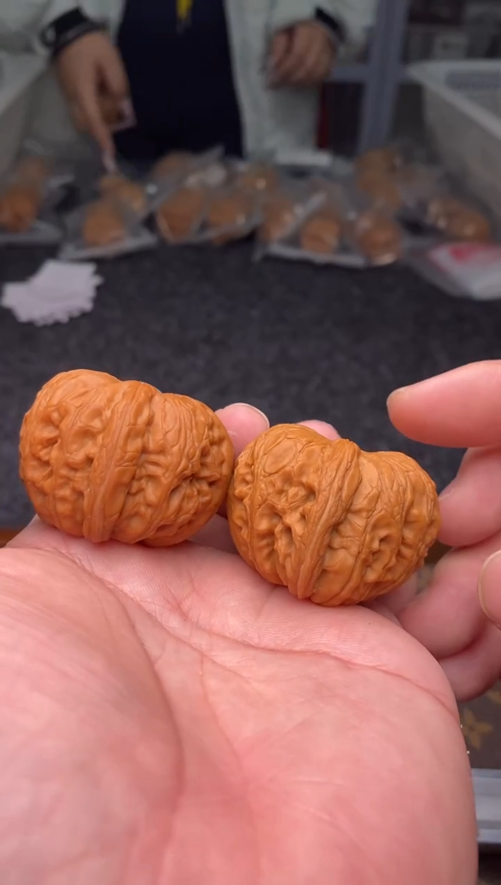 把件文玩核桃b103号44尺元宝