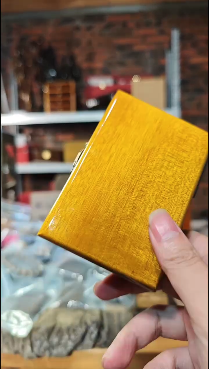 金丝楠   新款烟盒