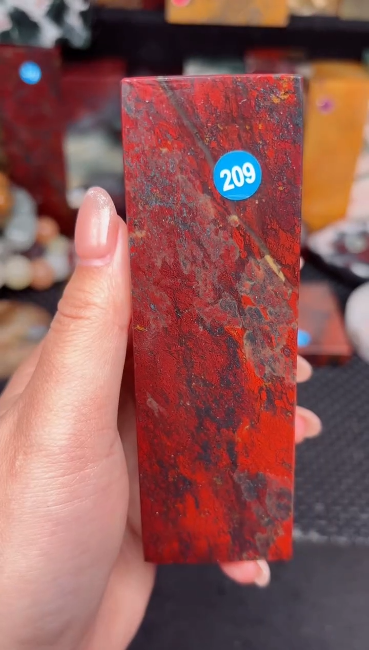 玉 桂林鸡血创意摆件装饰 编号：209