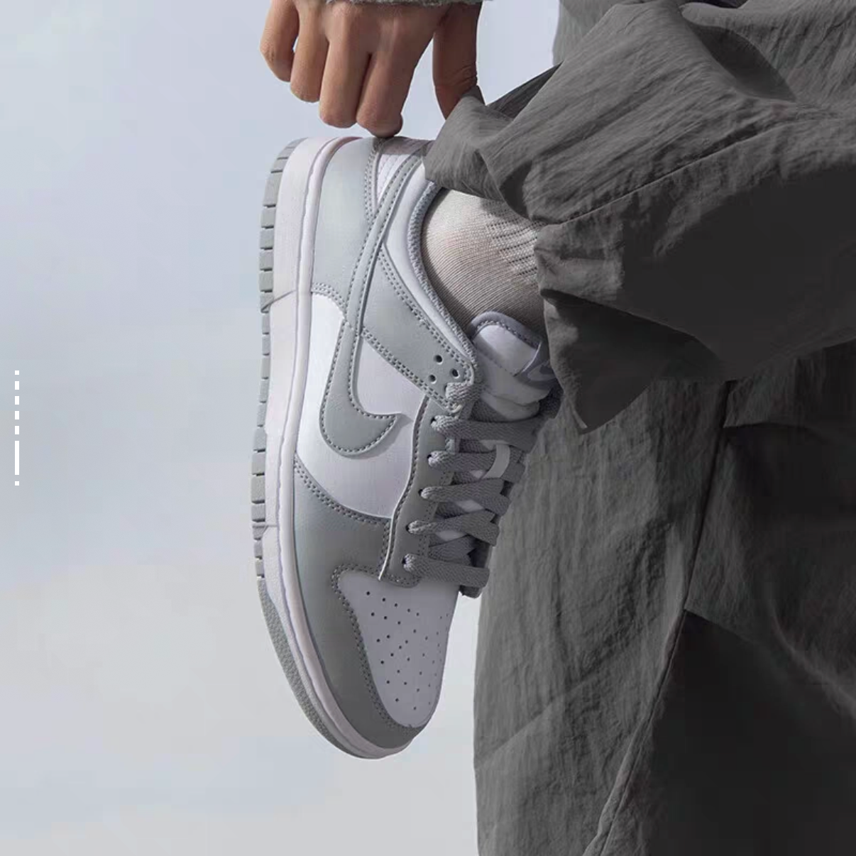 NIKE/耐克【简约灰白】新款热销 低帮休闲板鞋 男款Dunk HF5441105