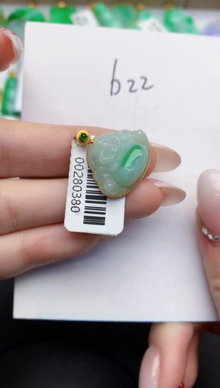 【闪购商品】翡翠颈饰18K金镶嵌0000000000