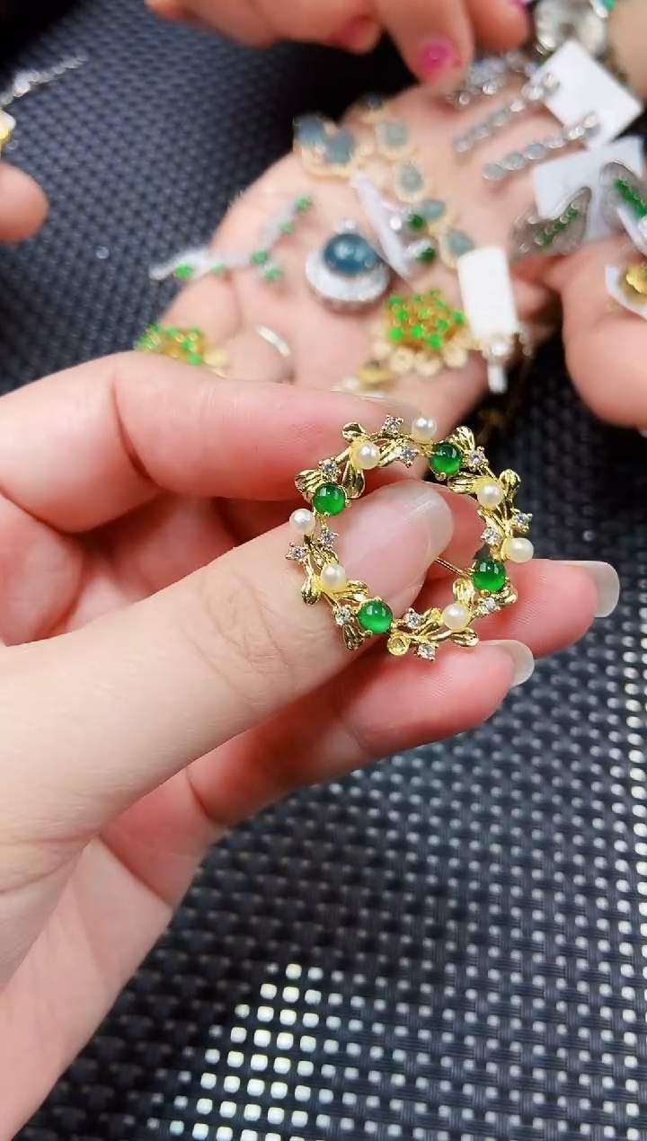 【闪购商品】翡翠吊坠(不含链)未镶嵌111111111