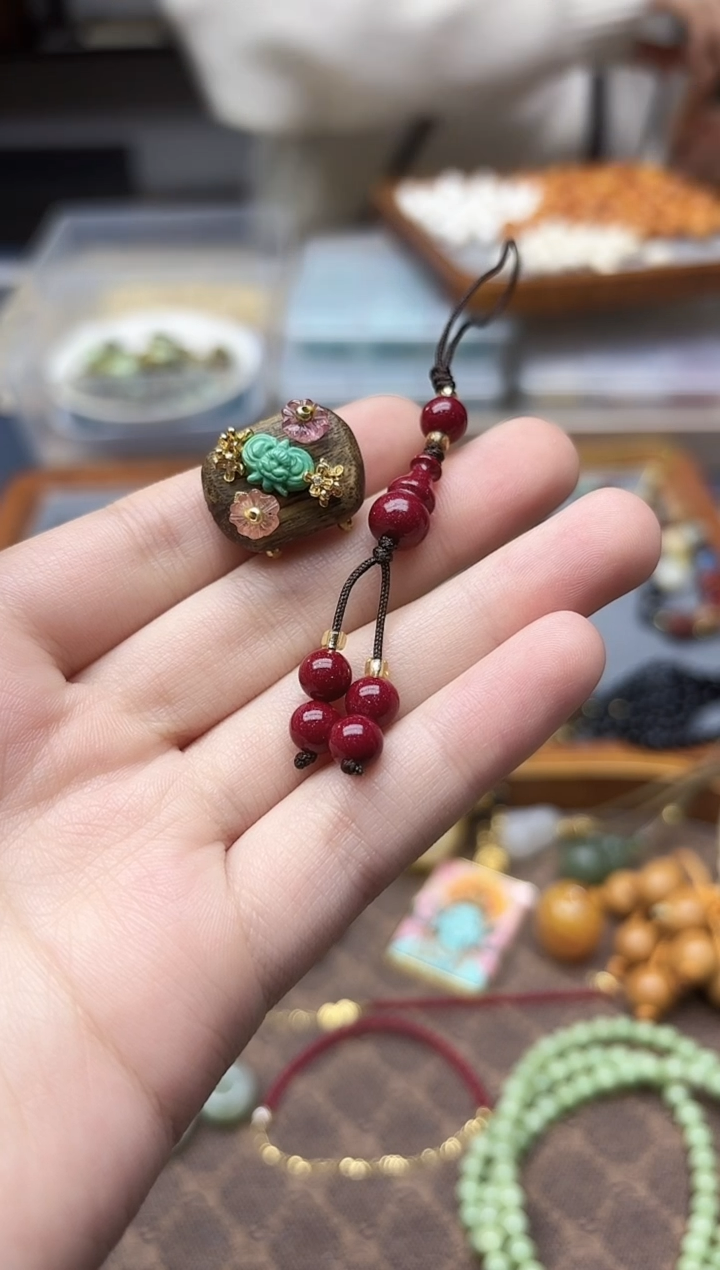 天然辰砂闲*朱砂挂件TH