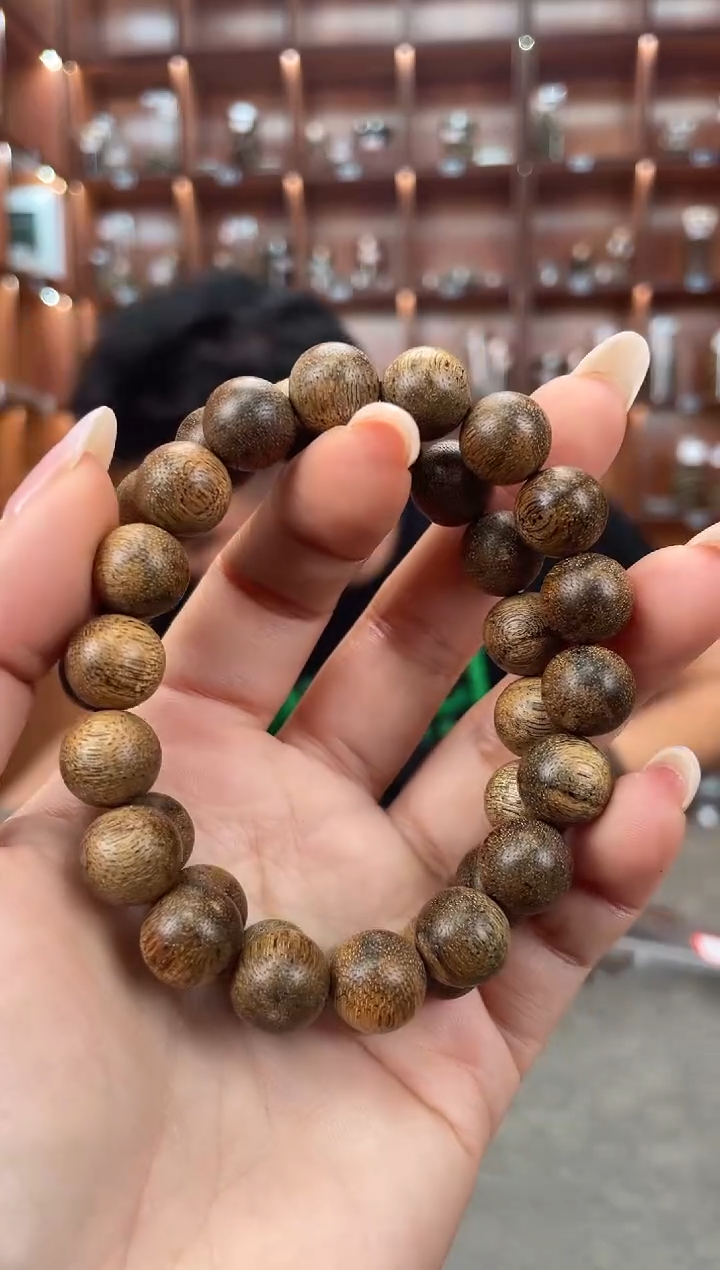 【闪购商品】沉香手串40号菩萨棋多样性发一条