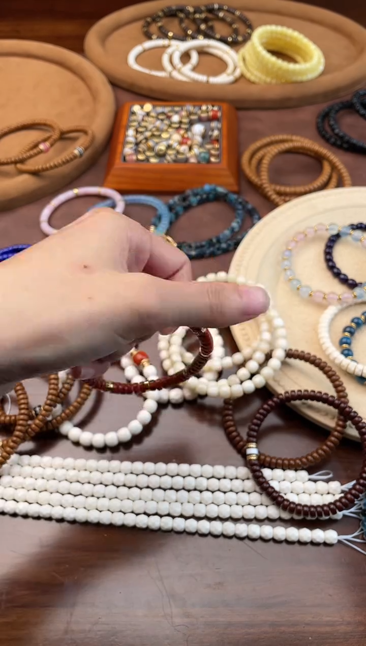 手串紫金鼠柿子红金钻1111