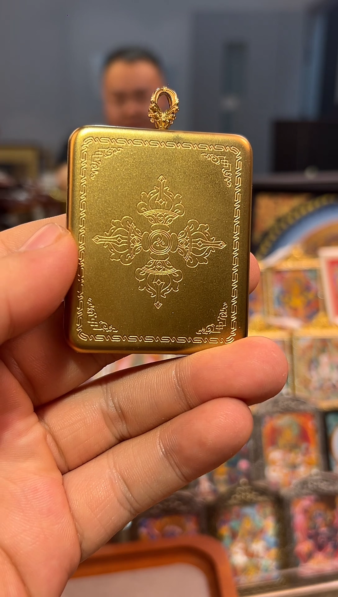 吊坠J****.嘎乌盒子