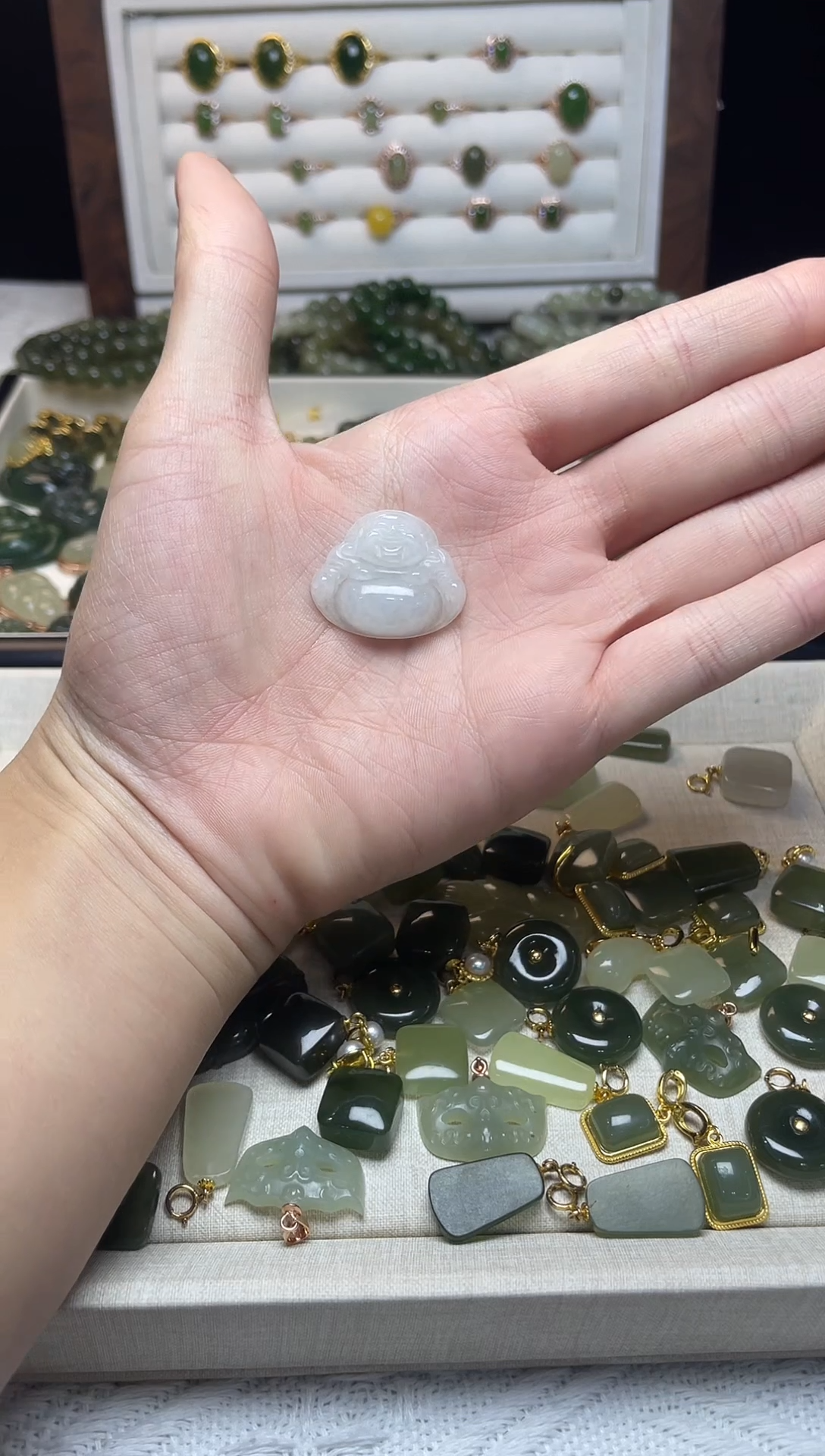 吊坠(不含链)未镶嵌翡翠吊坠(不含链) 未镶嵌 翡翠