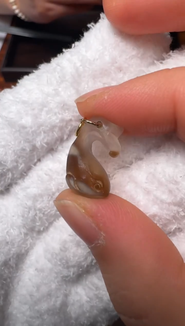 未镶嵌颈饰玛瑙/玉髓珠改雕刻侧挂