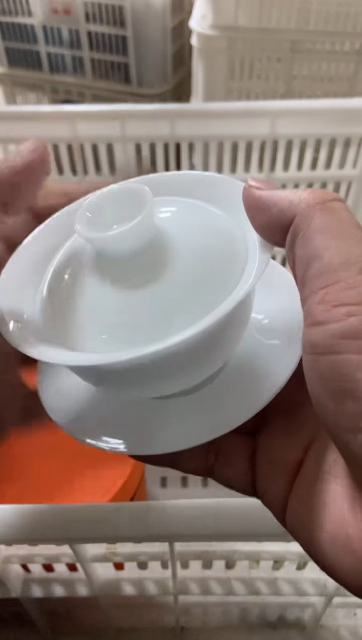 杯无运费险有瑕疵的摄影的产品有使用过的痕迹有点脏介意勿拍