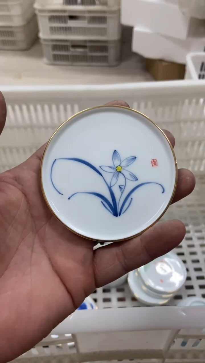 无运费险有瑕疵的摄影的产品有使用过的痕迹有点脏介意勿拍