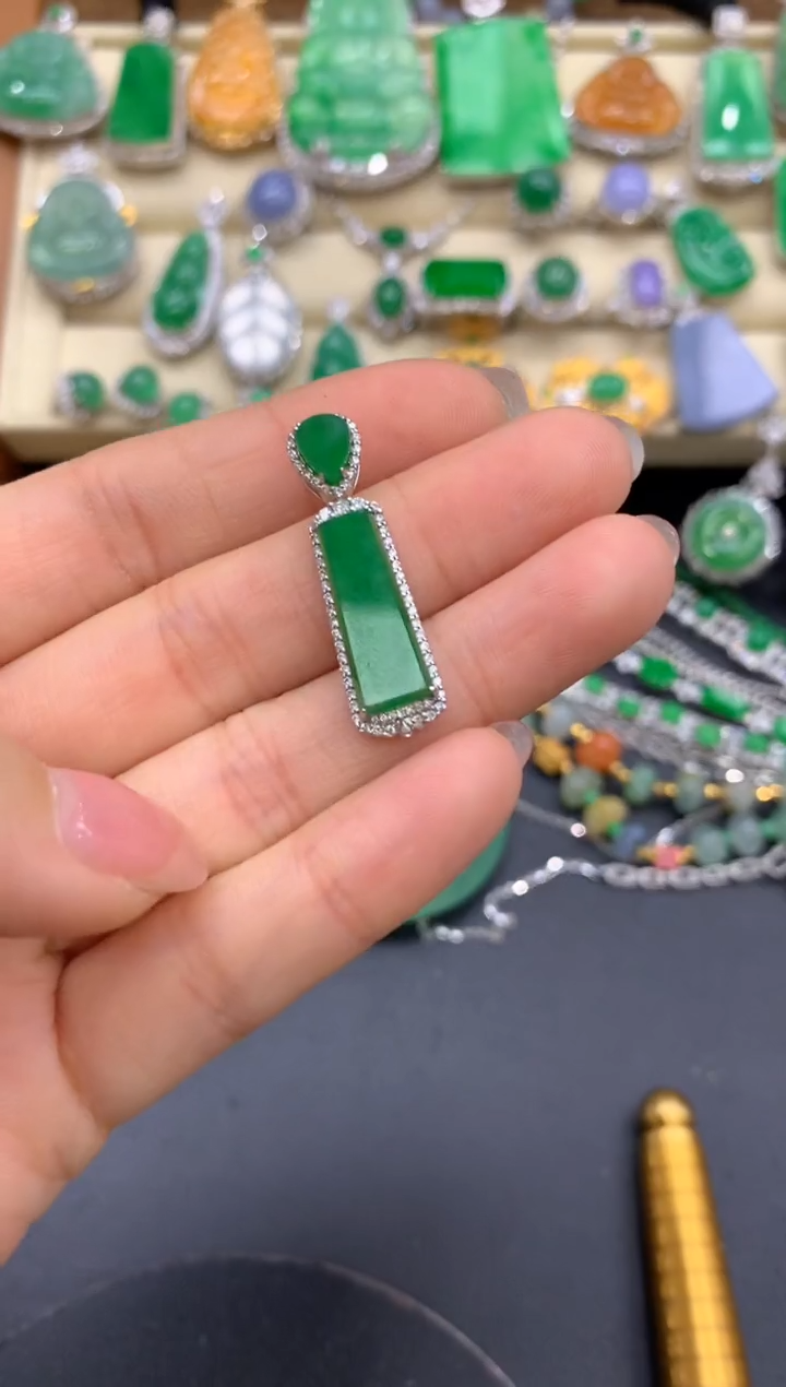 【闪购商品】翡翠颈饰18K金镶嵌430-中国好珍宝