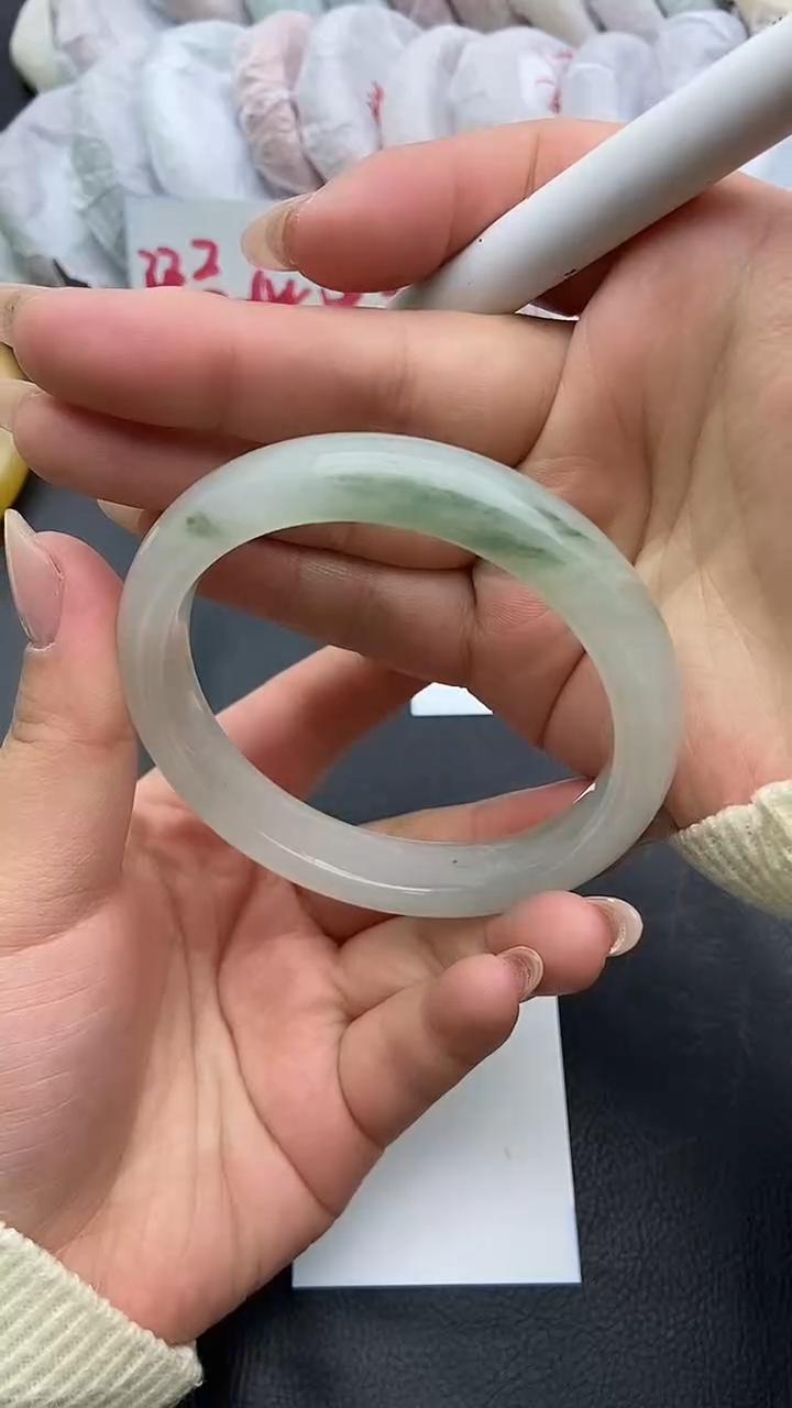 未镶嵌手镯石英质玉瑕疵70+62/63