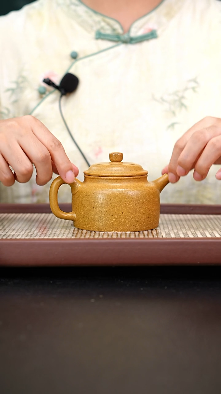 茶壶紫砂全手工金黄段德钟220cc袁建华